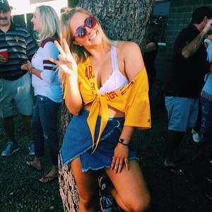 Meet your Posher, Olivia